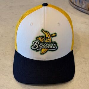 Savannah Bananas Mesh Trucker Hat - White, Yellow, Navy
Youth
